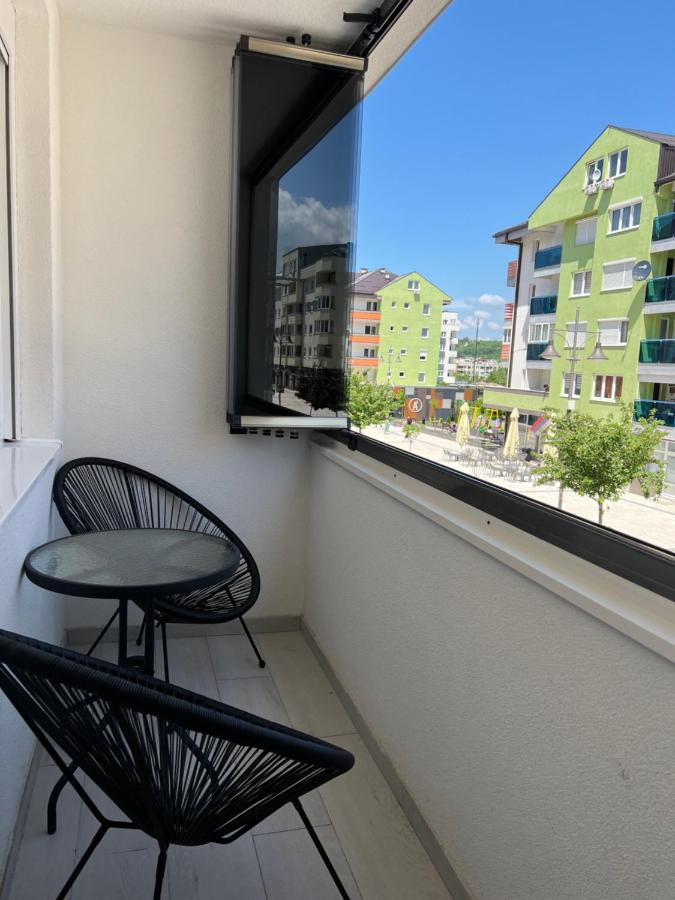 Stan Na Dan Viktor-Lukavica Apartment SJJ Exterior foto