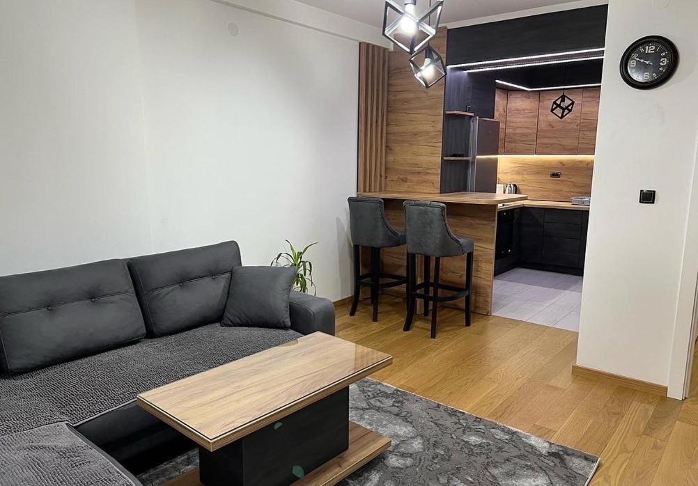 Stan Na Dan Viktor-Lukavica Apartment SJJ Exterior foto