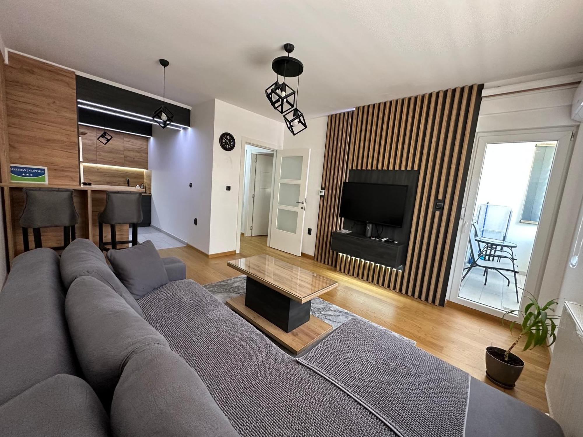 Stan Na Dan Viktor-Lukavica Apartment SJJ Exterior foto